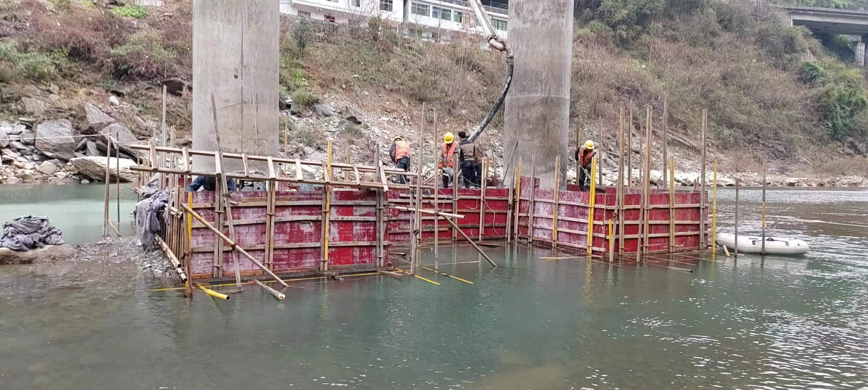 临沧水利工程施工中堤坝渗漏原因以及防渗加固技术